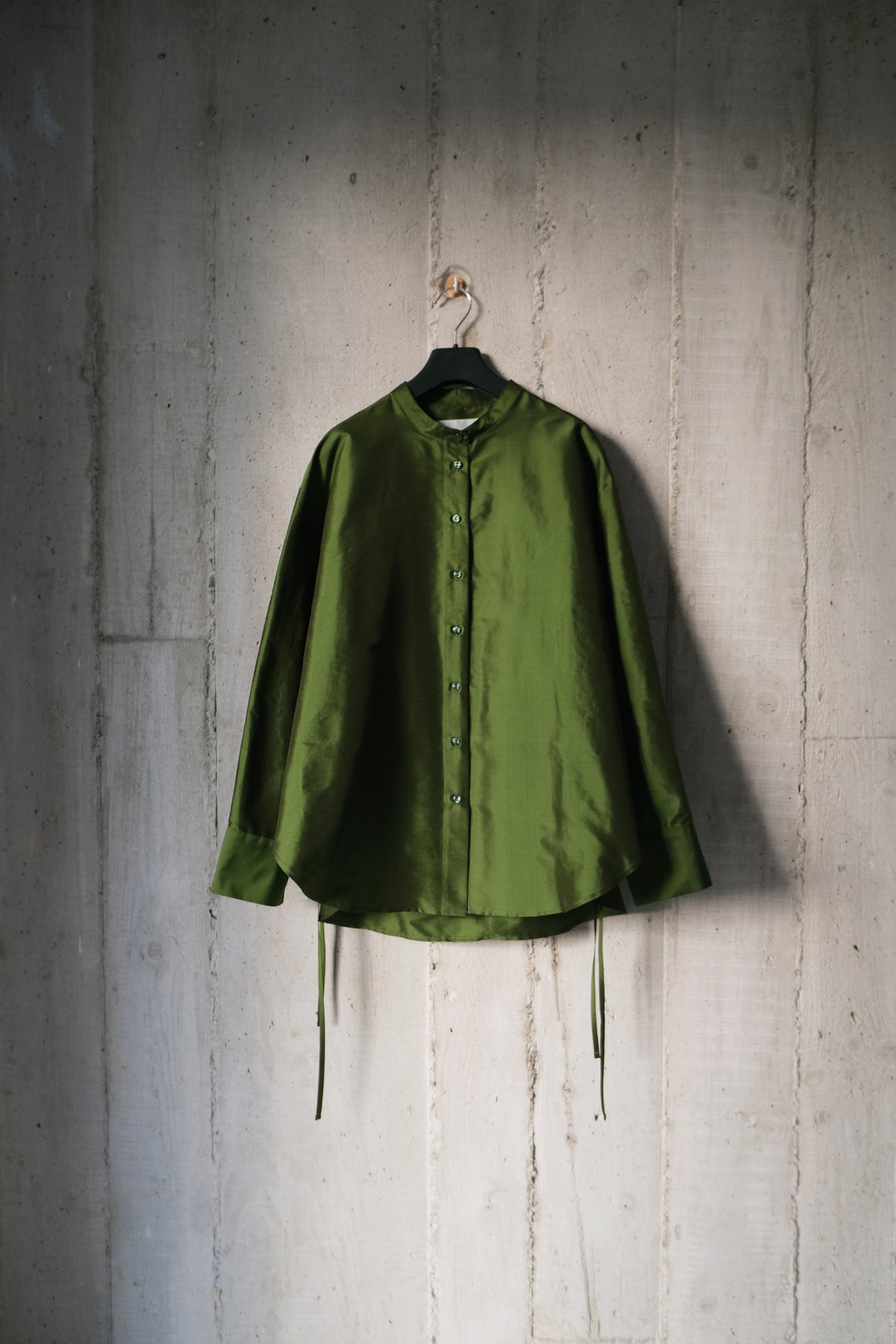 The Theorist Shirt in Olive Silk Douppion