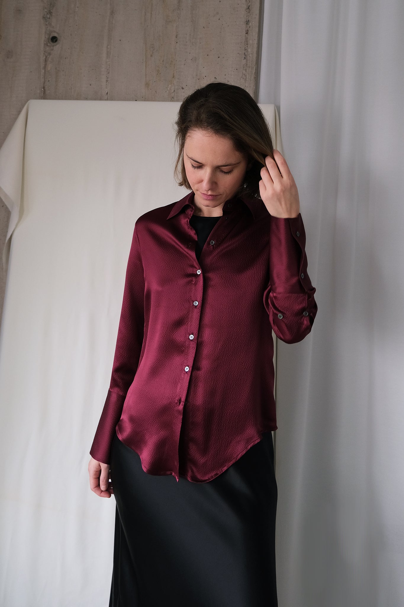 Signature Shirt in Burgundy Hammered Silk