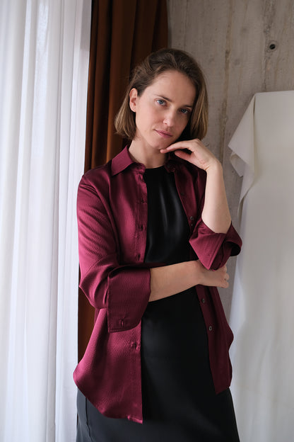 Signature Shirt in Burgundy Hammered Silk