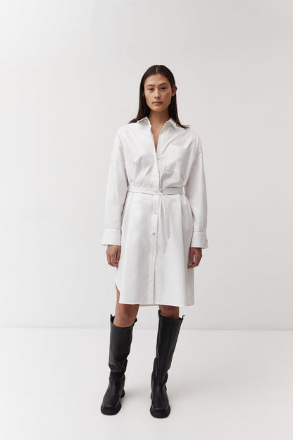 The Array womenswear fashion label london fashion brand workwear womens fashion Womens White Shirt Dress in Quick Wrinkle Recovery Cotton